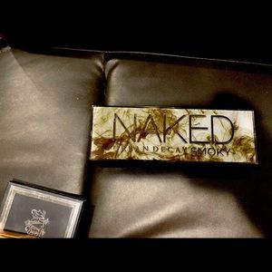 Urban Decay Naked Smoky Palette